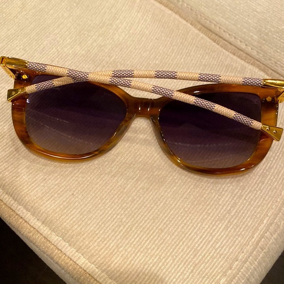 Authentic! LOUIS VUITTON Damier Azur Charlotte Sunglasses. - Picture 8 of 9